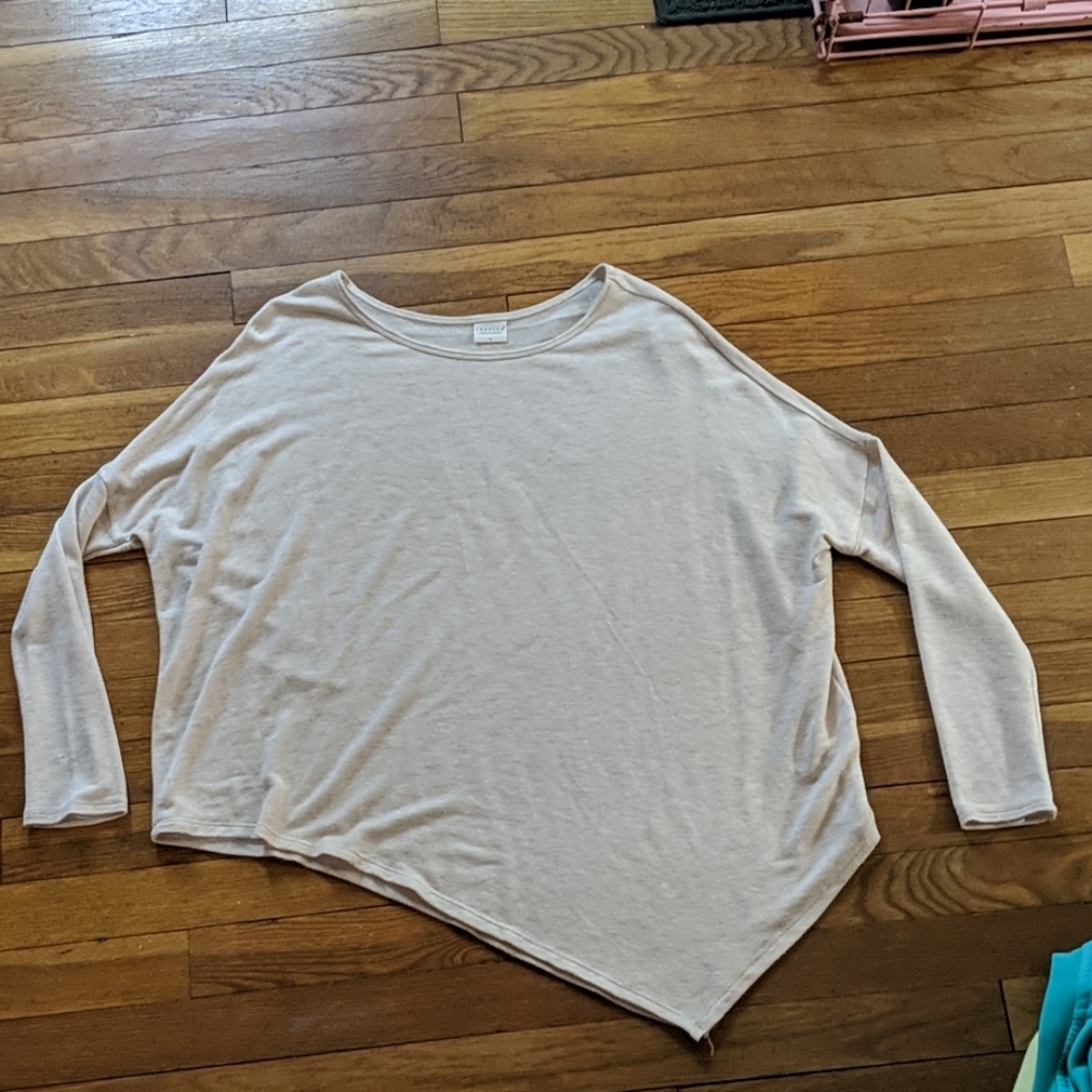 Asymetrical beige longsleeve